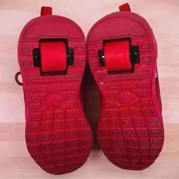 Heelys Skate Shoe Red Force Sneaker Wheeled Low Top SZ Youth 4 - Picture 13 of 14